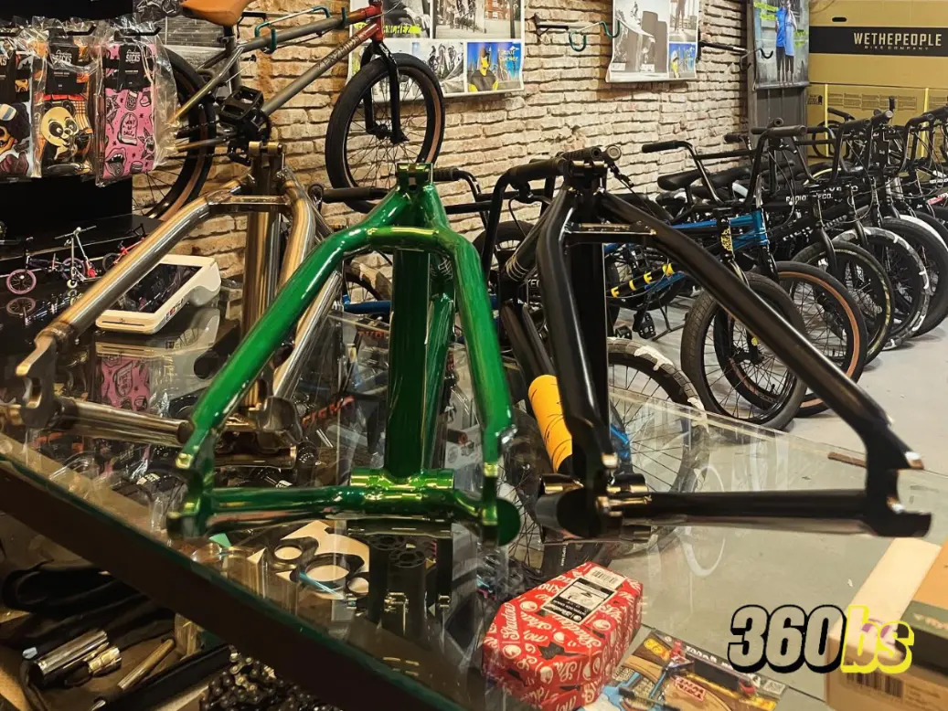 Cuadro bmx en exposición