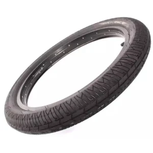 Neumático KHE MAC3 2,40" en ángulo